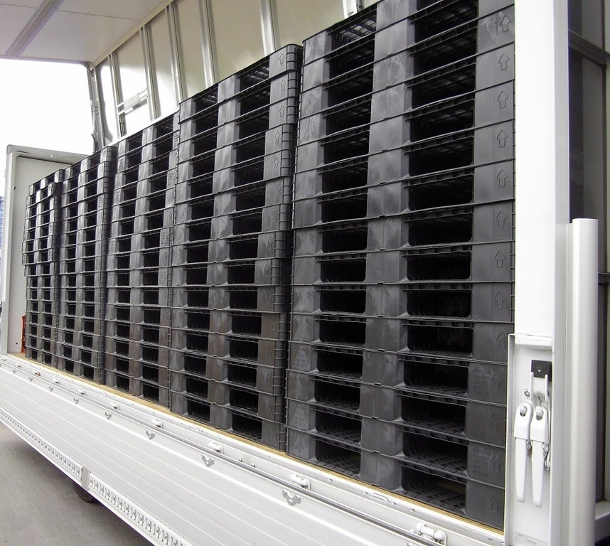 Flex-i、近畿で中古プラパレット小ロット配送開始 20枚から混載便でコスト抑制