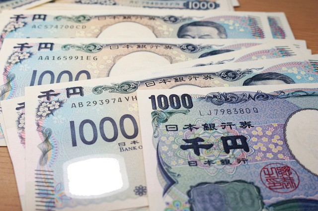 日銀の追加利上げで企業負担増、金利0.25%上昇なら年64万円・赤字転落1.6%試算