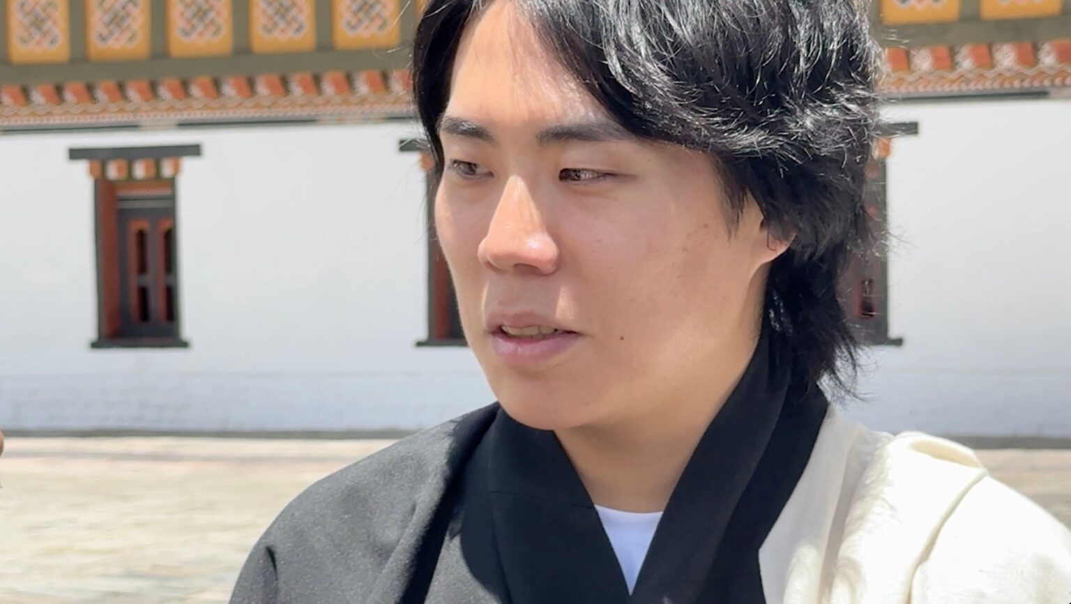 令和ロマン・くるま、ブータン音楽フェス出演交渉が「国王の許可」で急転 ABEMA『せかはて』#12