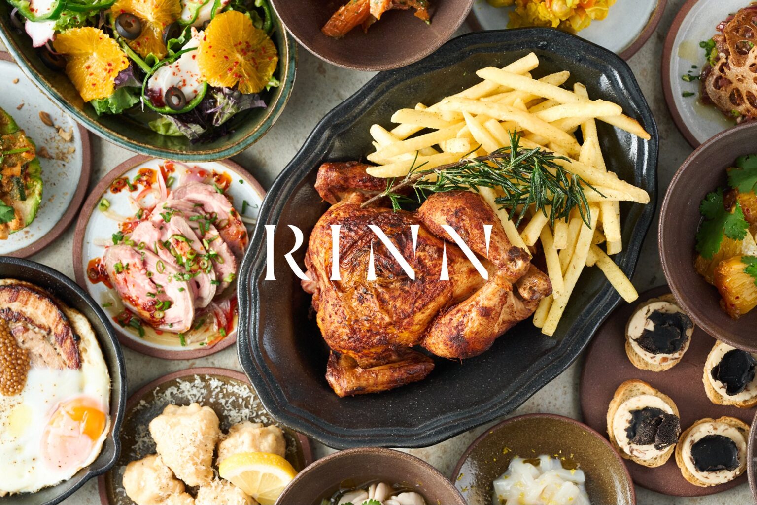 渋谷・神泉の新施設「QLINK」にクラフト焼酎居酒屋「RINN」12月15日開業、焼き上げロティサリーと50種超を提案
