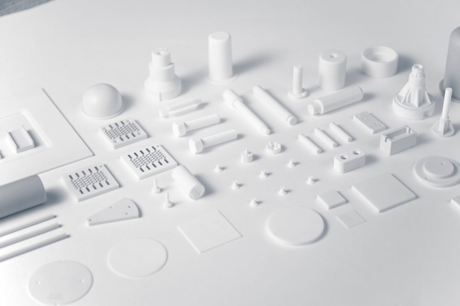 西村陶業、SEMICON JAPANで大型正方形基板向け「部分吸着」真空チャックを実演展示