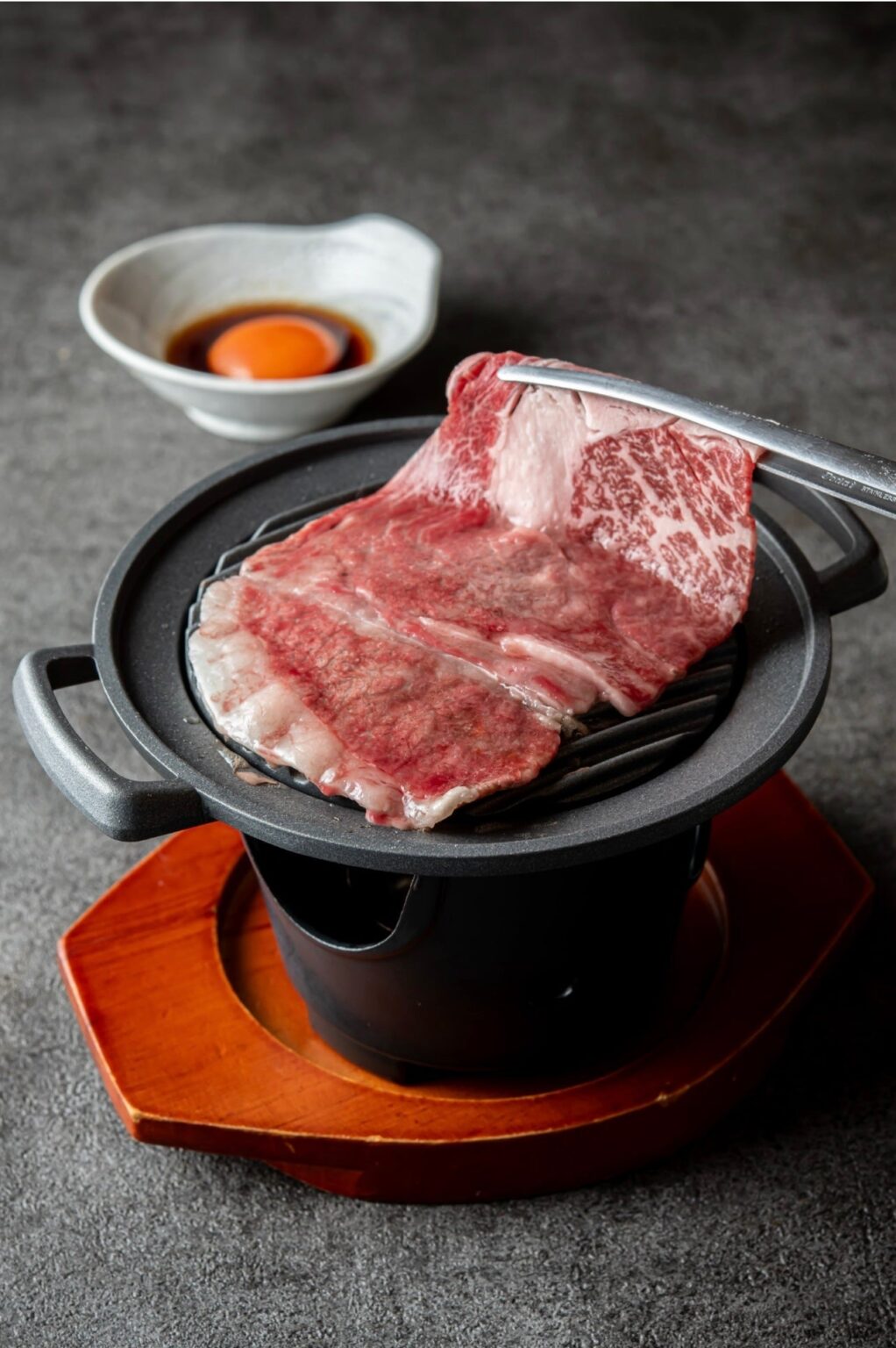 石垣島の居酒屋3店で「特選石垣牛リブロース焼きしゃぶ」期間限定990円、月2000食超の月も