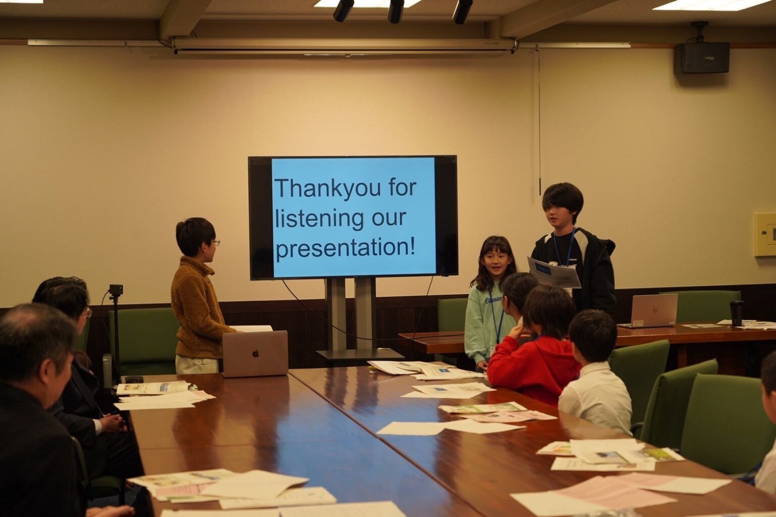 山梨ジュニアアンバサダー最終日、3チームが県政へ提案 知事が「施策の参考に」