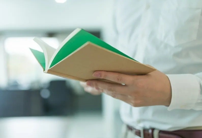 日本人材ニュース、11月の書籍企画で管理職育成とグローバル人材育成の2冊を紹介