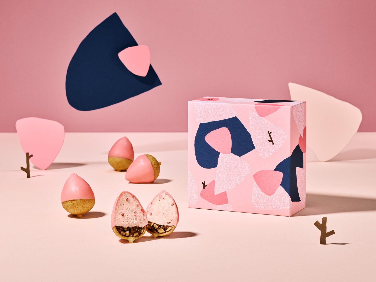 冬季限定スイーツ「SNOWS」、名古屋タカシマヤに1/16〜2/14出店 限定「どんぐりぼうし 赤」4個3024円