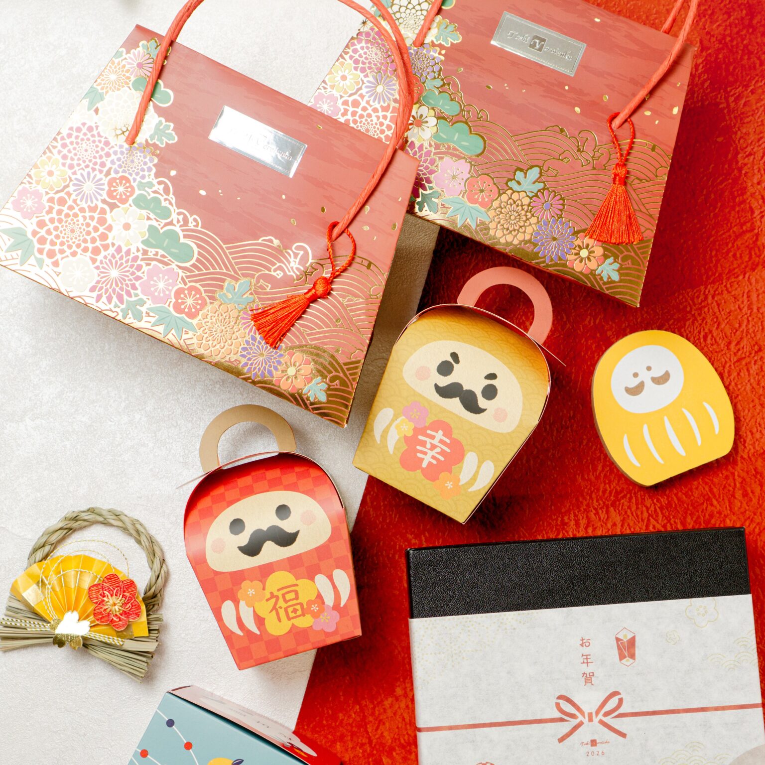 トシ・ヨロイヅカ、柚子マドレーヌ入り正月限定ギフトを年末年始に販売