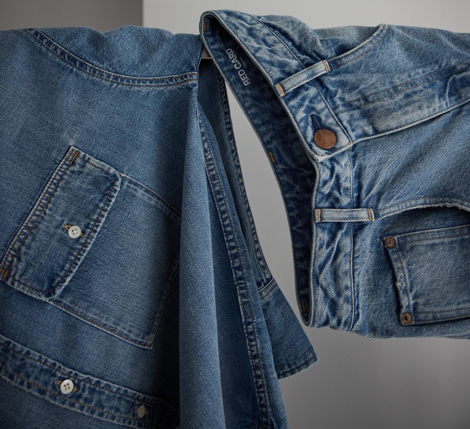 SALON adam et rope’、RED CARD TOKYO別注の“ウォッシュインディゴ”2型 1月9日発売