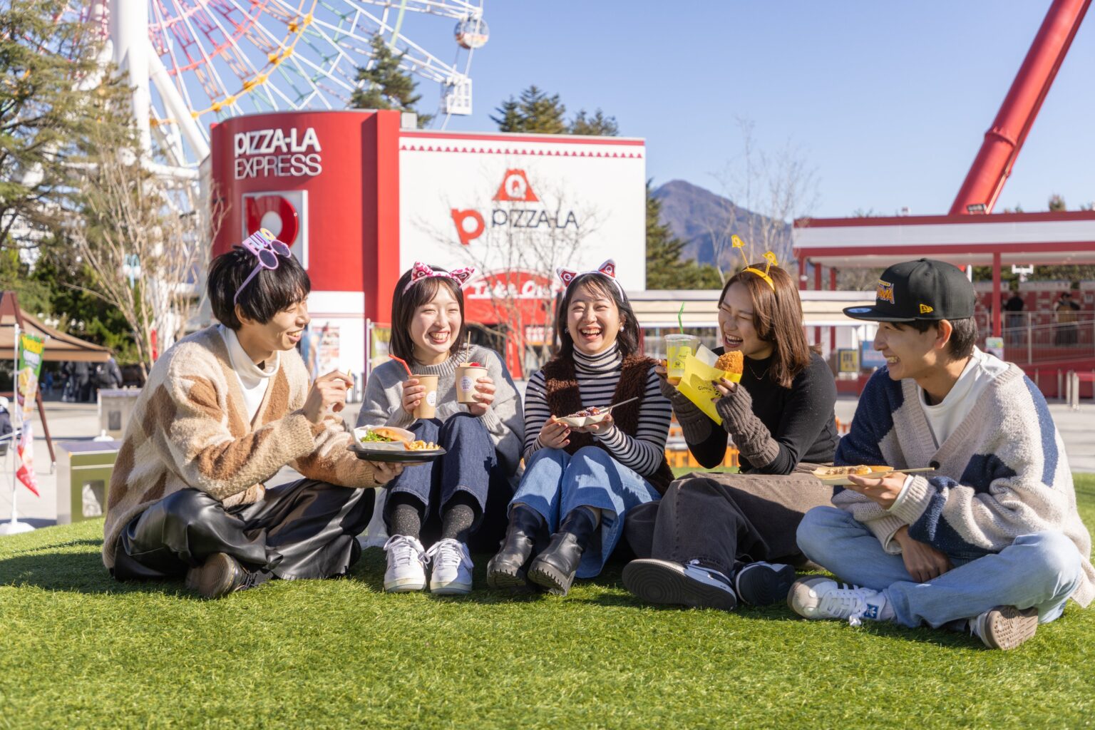 富士急ハイランド、春の学割でワンデイパス最大2300円引き 3月にFUJIYAMA人数日本一へ挑戦