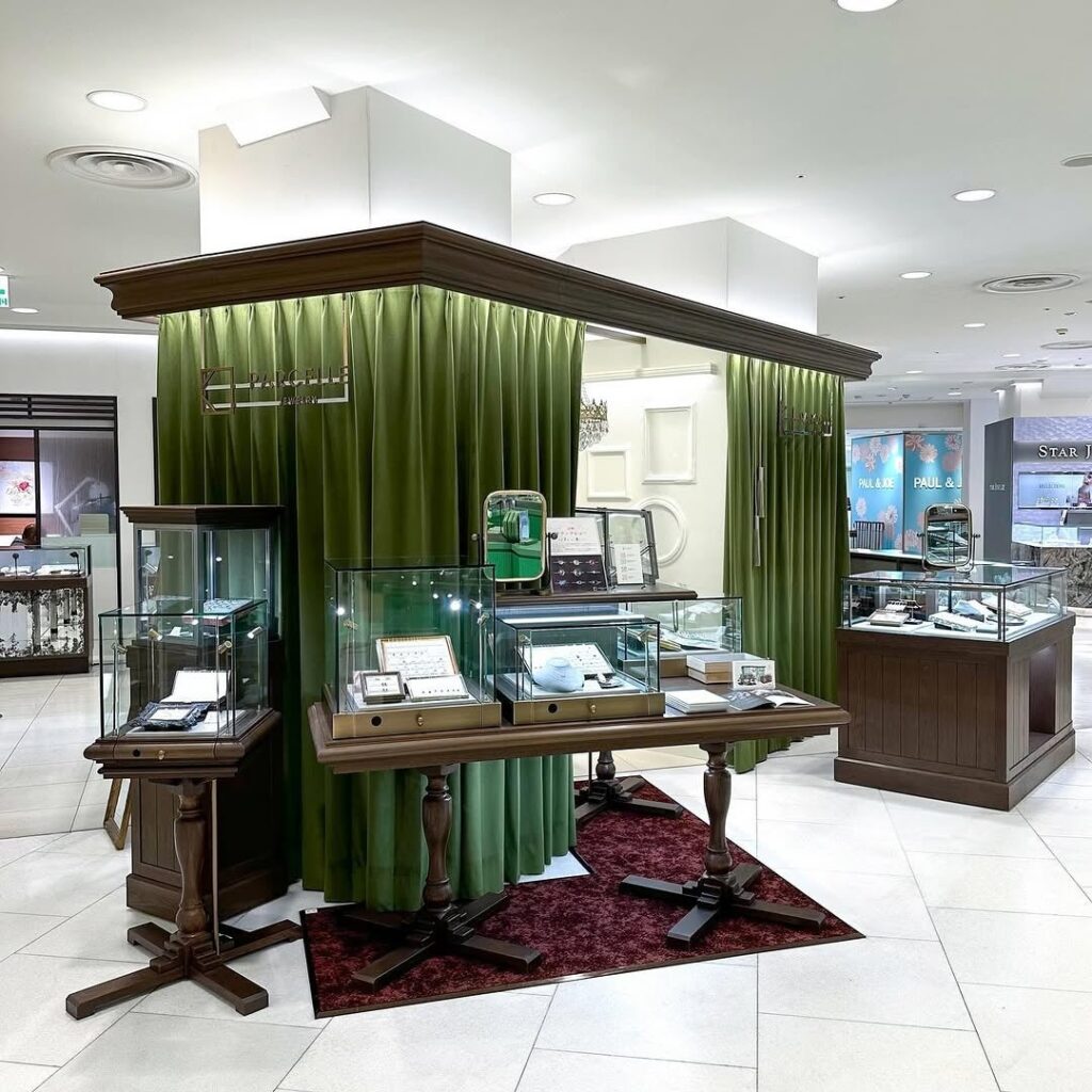 パーセル ジュエリーなんば店、1月12日まで店舗限定「新春リング」 ルース約100石の即売会も