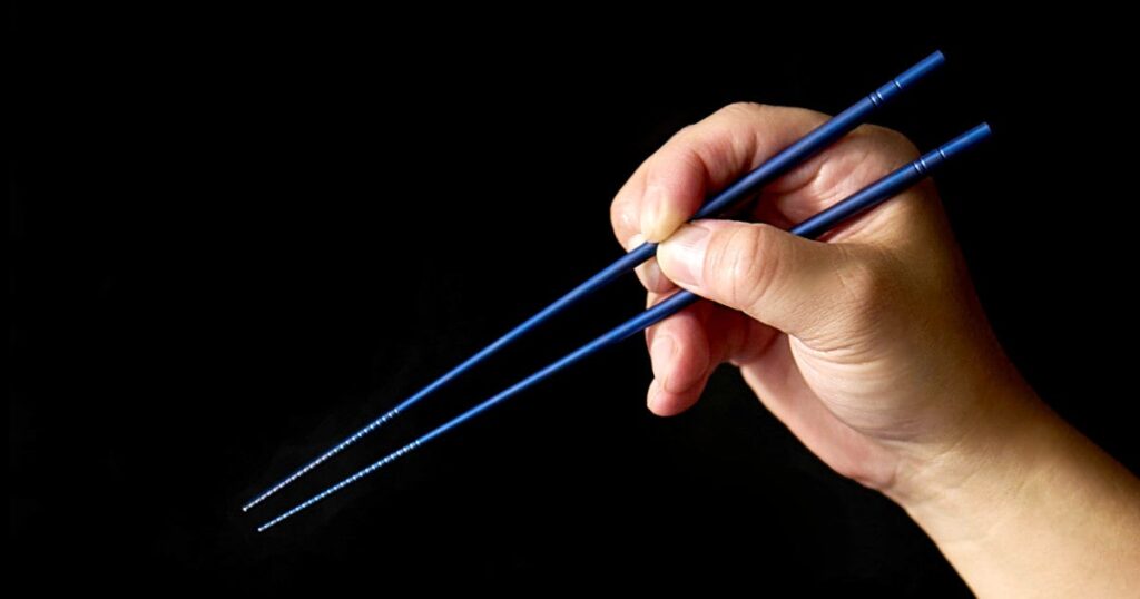 Makuakeの64チタン箸「蒼律」、11日で支援500万円・サポーター500人を突破