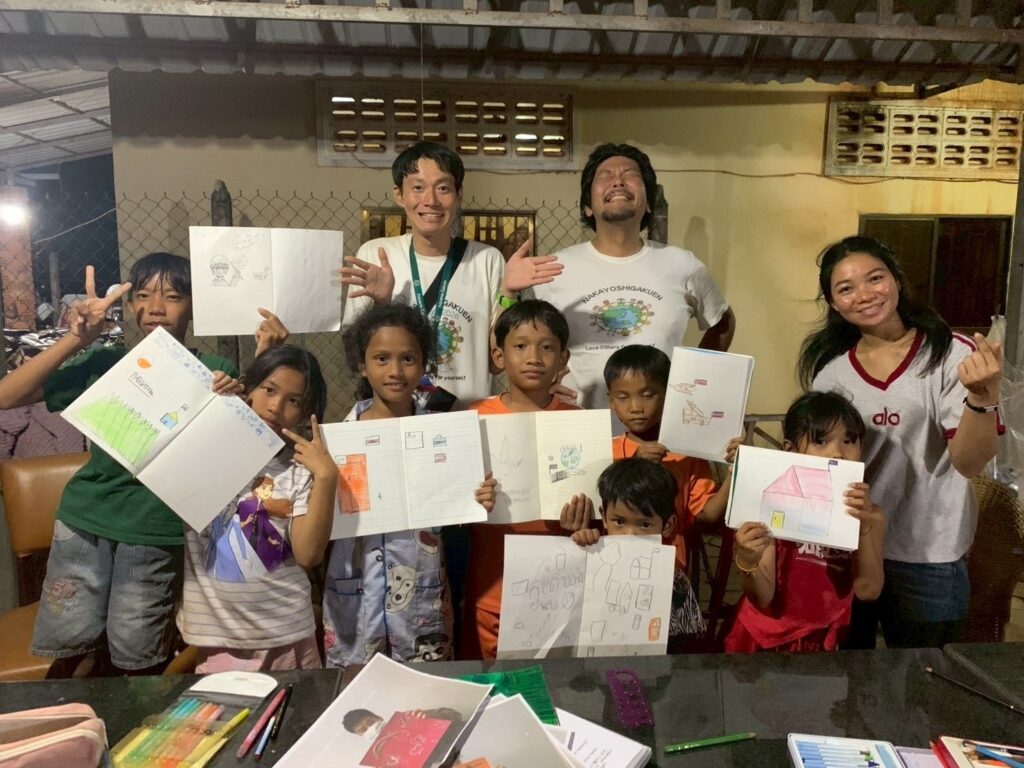 山形・遊佐中が集めた「Only oneノート」、カンボジア難民キャンプへ手渡し 現地の声を戻す循環モデルも