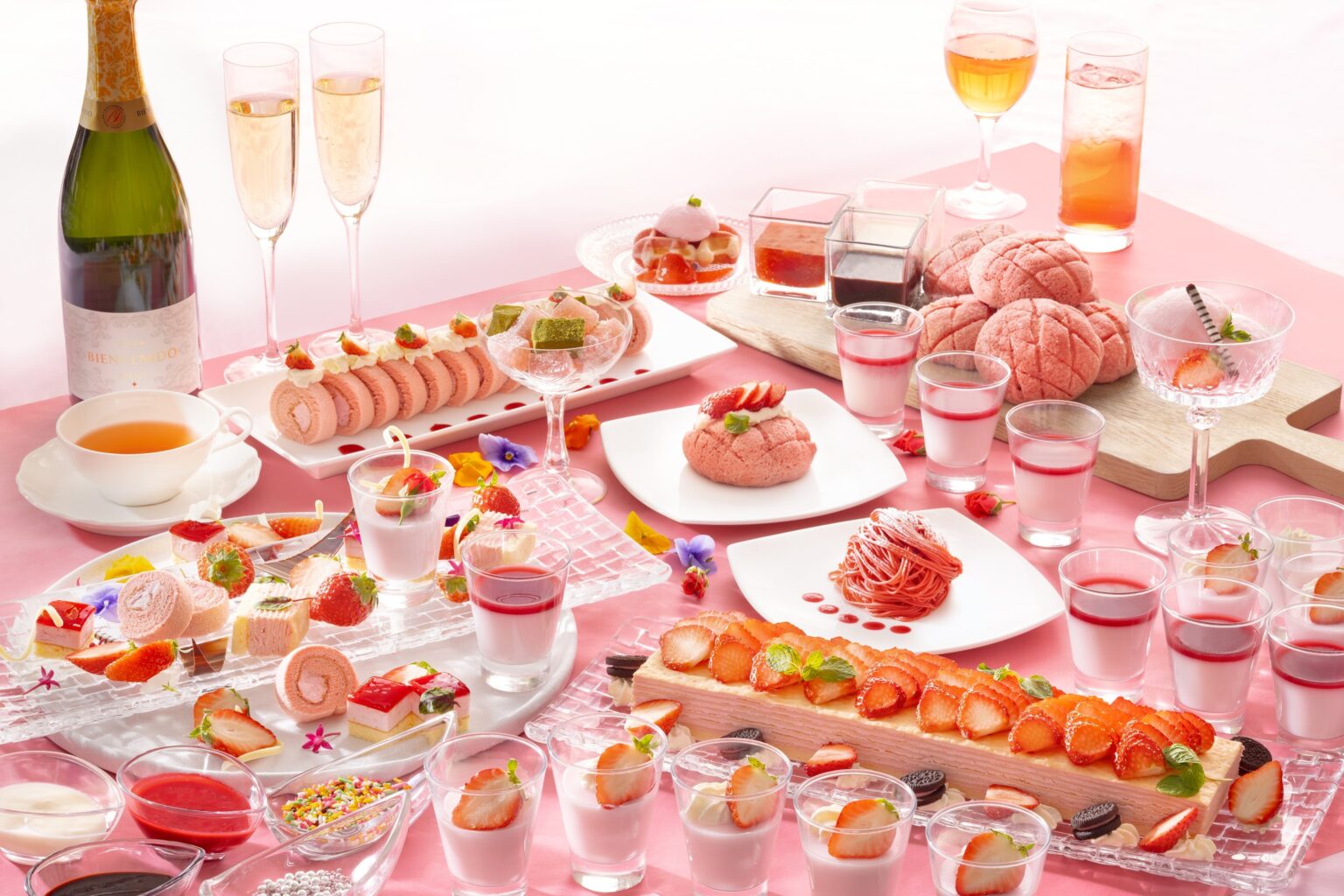 淡路島のグランドメルキュールで宿泊者限定「いちごフェア」 2月9日〜3月15日のディナービュッフェで提供