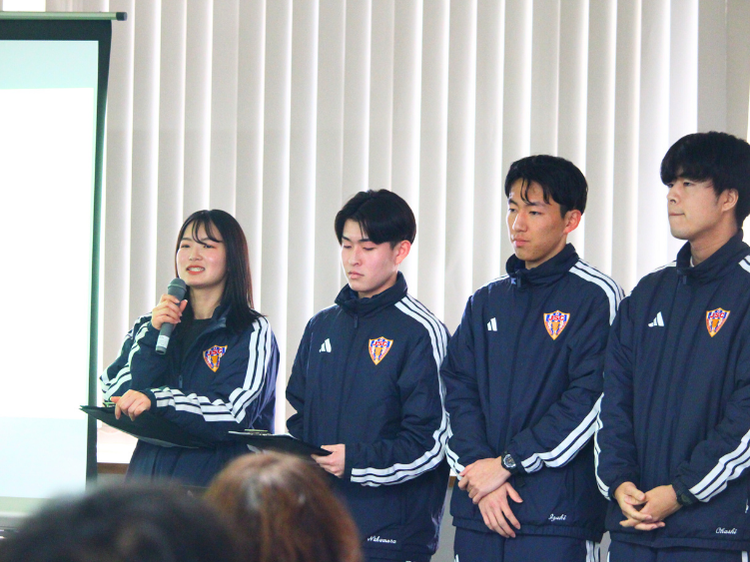 聖籠町へ学生6組が地域課題の政策提言、JAPANサッカーカレッジが4度目の発表会