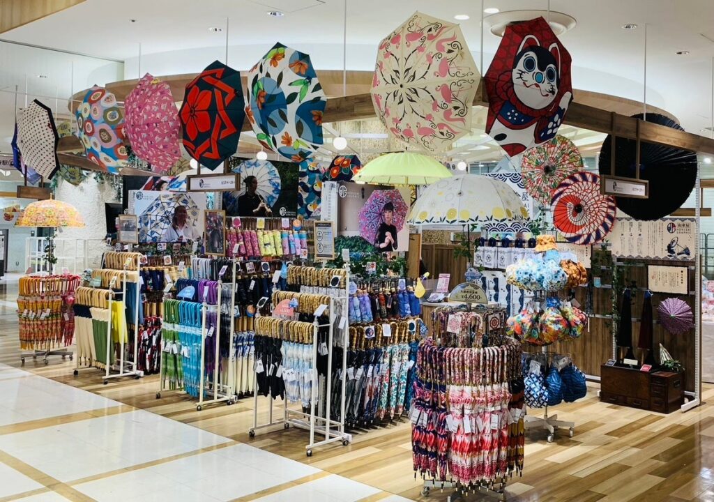 渋谷MAGNETに「北斎グラフィック」期間限定店、2月28日から24本骨和傘など展開