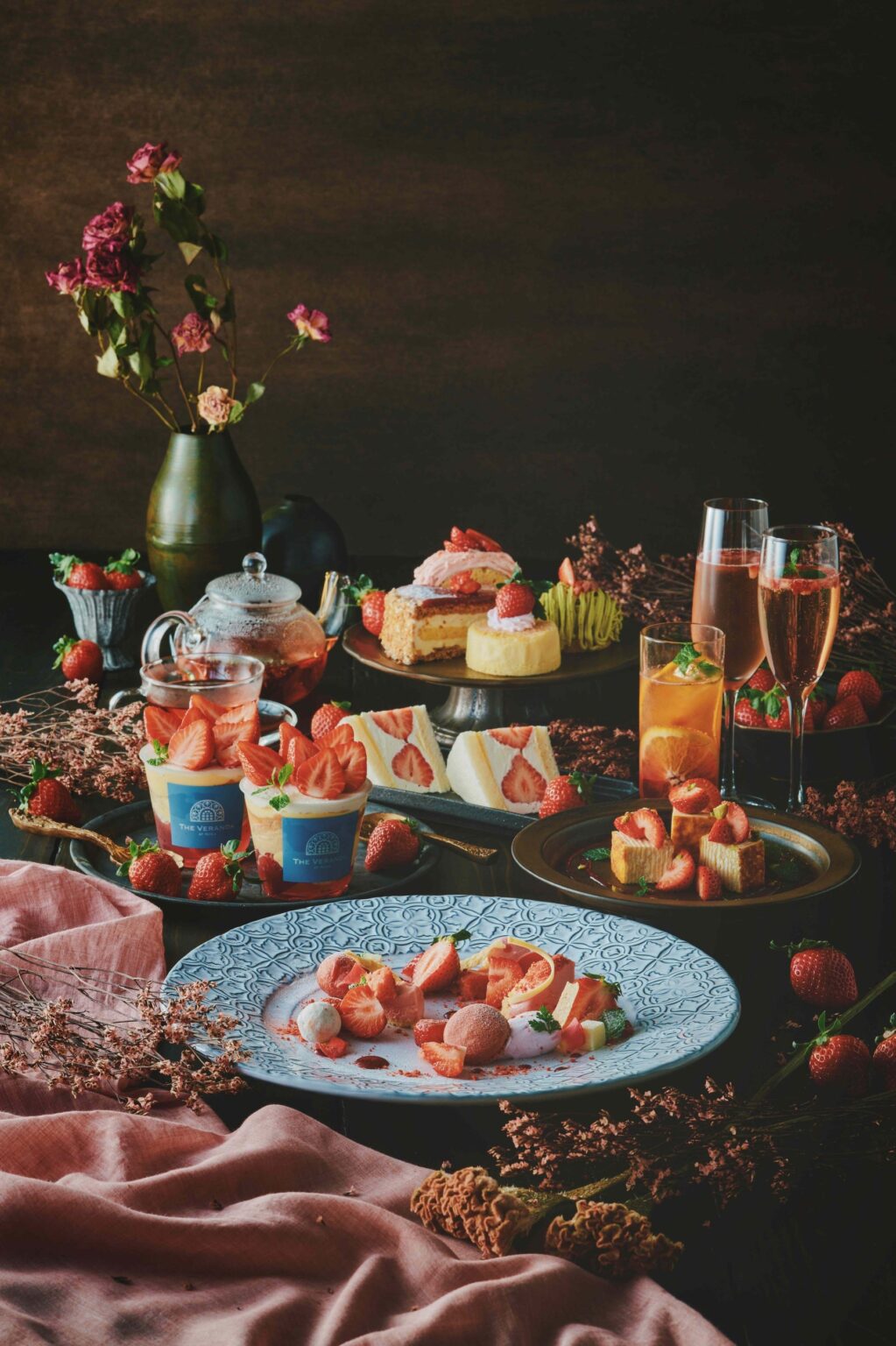 神戸布引ハーブ園で苺フェア、2月14日から限定スイーツやドリンク提供