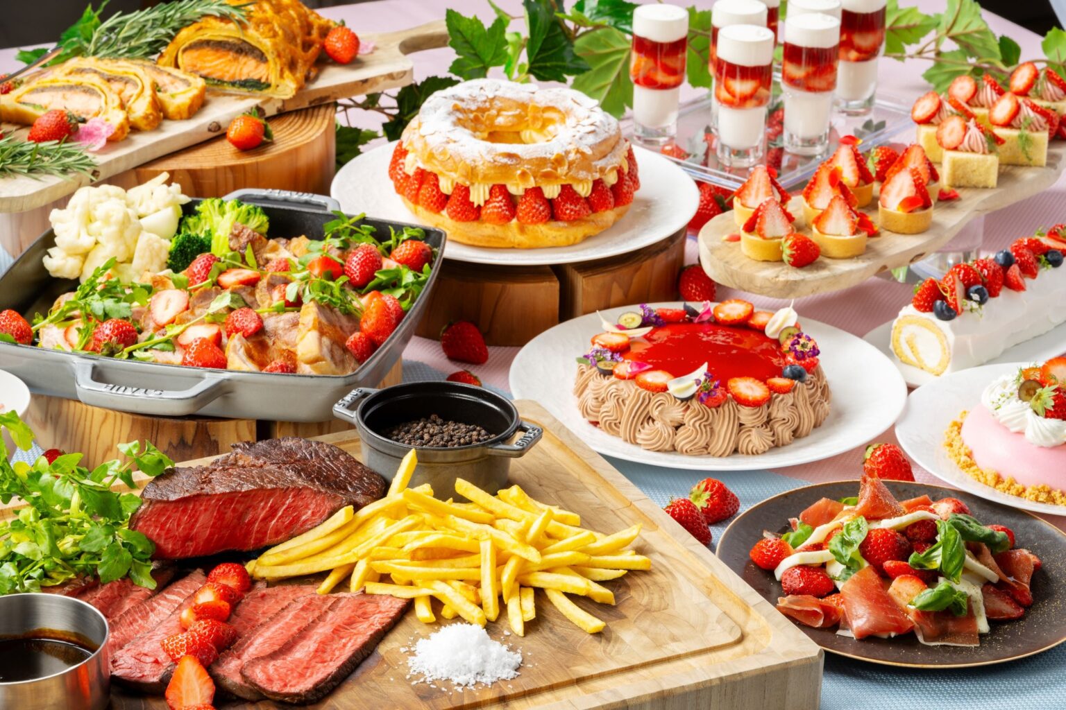 コートヤード・バイ・マリオット福井、土日祝限定で苺づくしの春ランチビュッフェ