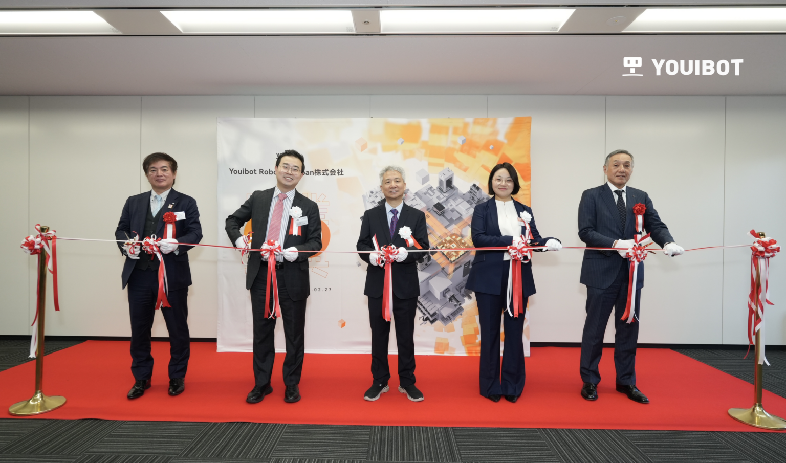 Youibot Japan、製造・半導体向けにAMR4系列の統合ソリューションを発表