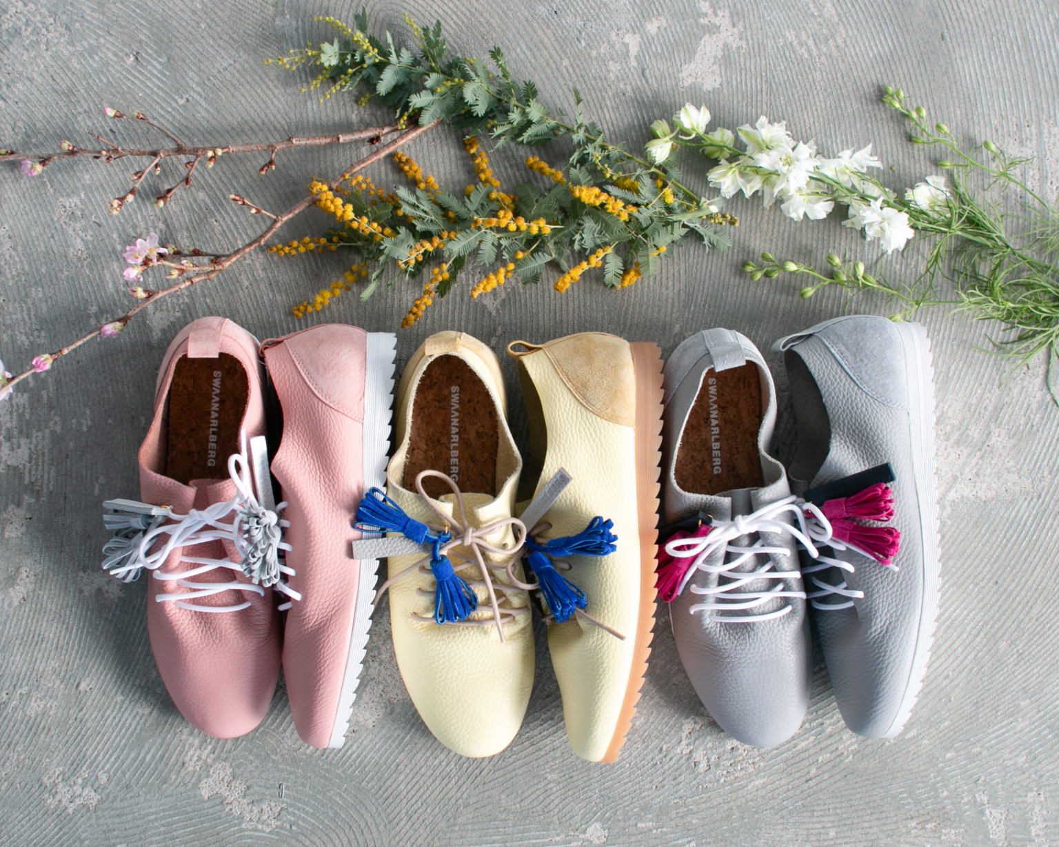 SWAAN4RLBERG、春限定レースアップ「Off-piste 2026 Spring」を受注開始 タッセル15通り