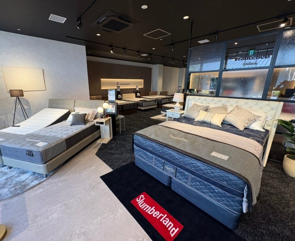 フランスベッド直営「ギャラリー浜松」2月27日開店、ベッド36台を体験展示