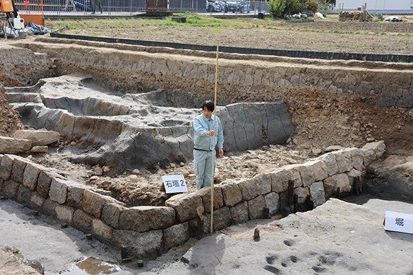 高槻市、幕末防衛施設「梶原台場」跡を初確認 堀幅約5mと石垣2基を発見
