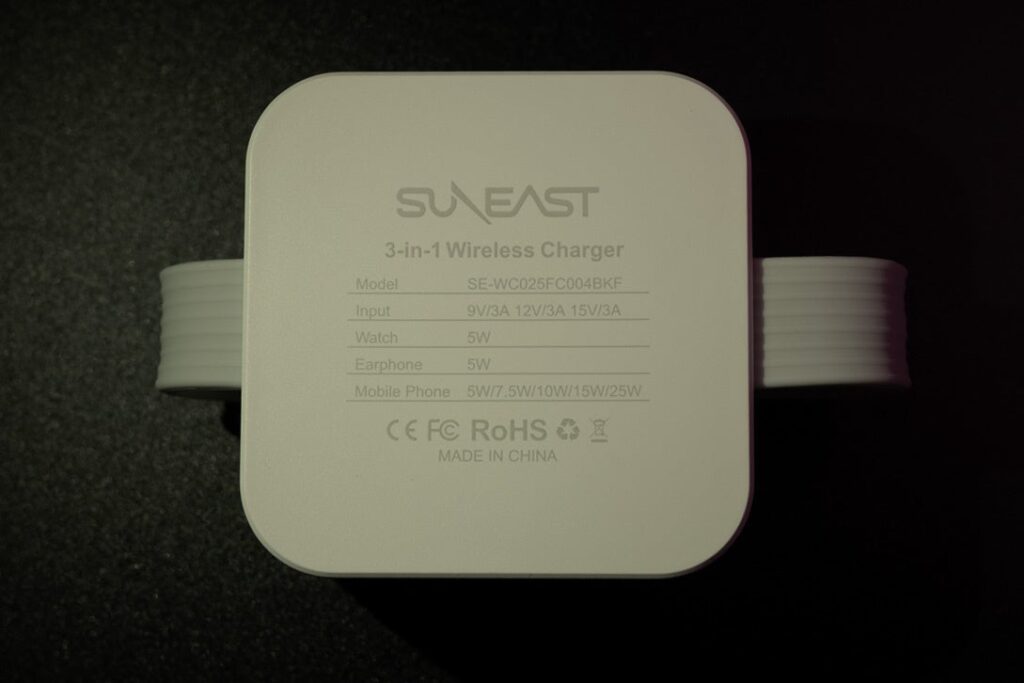 SUNEAST「Qi2 25W 3in1」本体型番を誤印字、外装とJANは正常