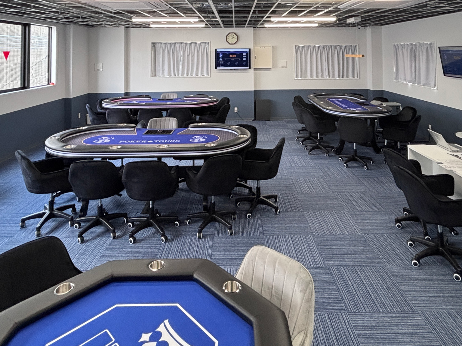 静岡・三島にアミューズメントポーカー「ポーカーツアーズ」3月22日開業、テーブル計4台