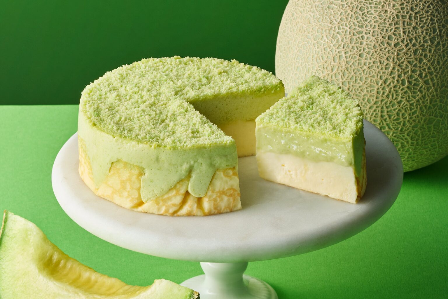 海老名SA限定「ミルクチーズケーキ メロン」、エメラルドグリーンの新パッケージに刷新