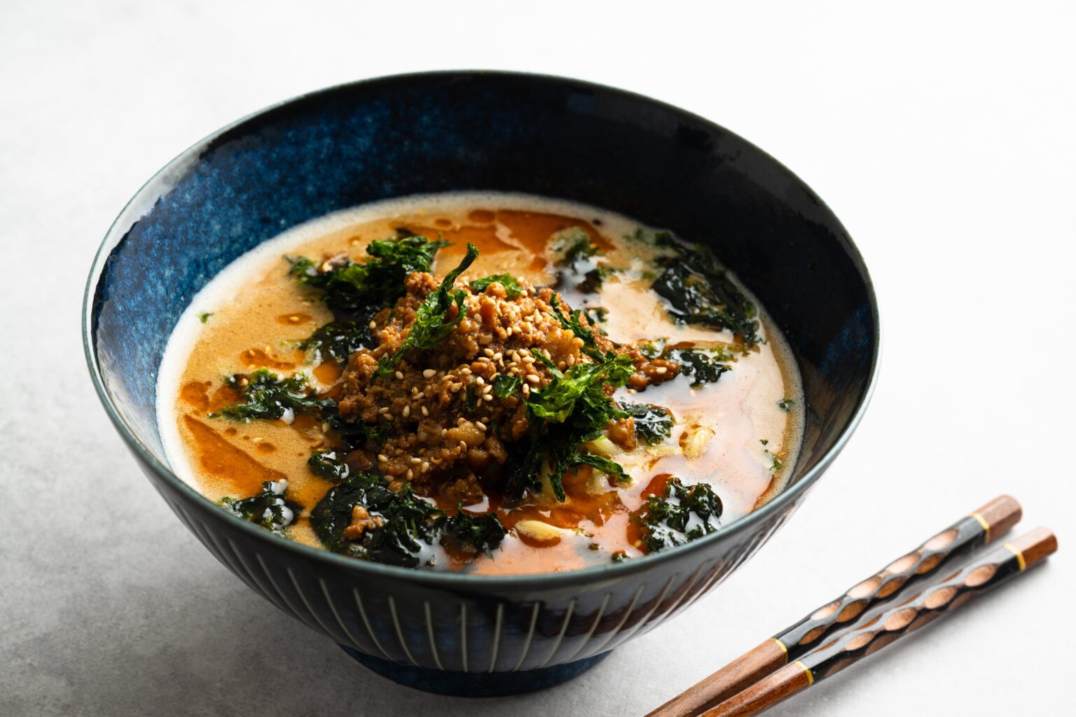 三重フードビジョン2025、79商品を33人のバイヤーが審査 会長賞は「濃厚豆乳担々麺」