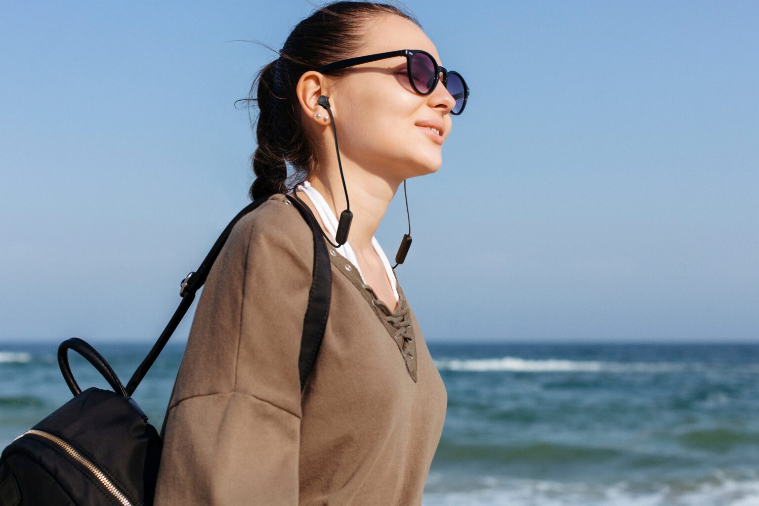 JBL、完全ワイヤレス「Tune 135BT」を3月12日発売 約25時間再生で5,500円