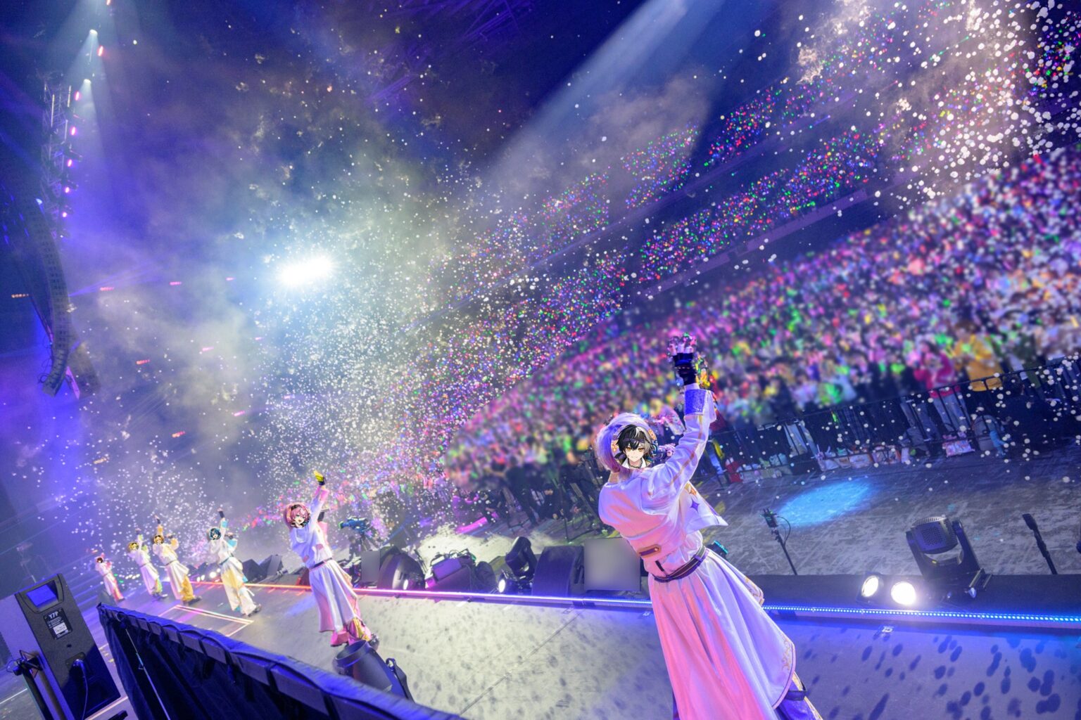 AMPTAKxCOLORS、Kアリーナ横浜で2日間2.5万人動員 最終公演は“海賊団×レインボーロード”演出で完走