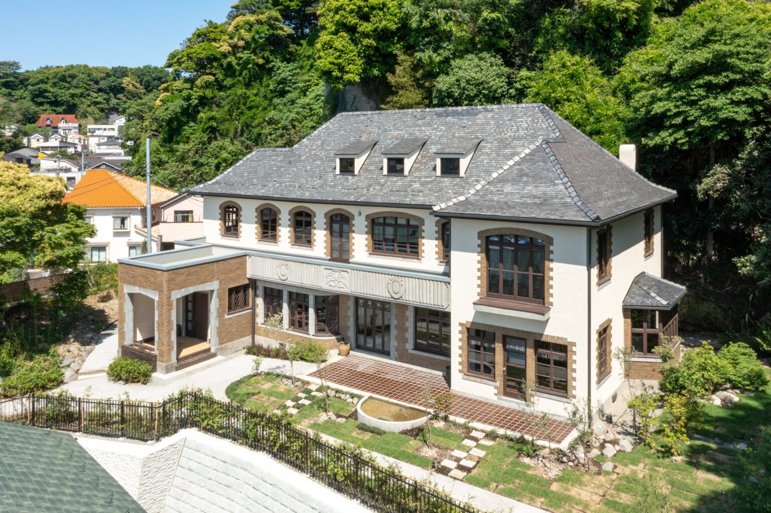 久米設計関与の旧本多邸と北海道庁赤れんが庁舎、令和7年度耐震改修表彰で受賞