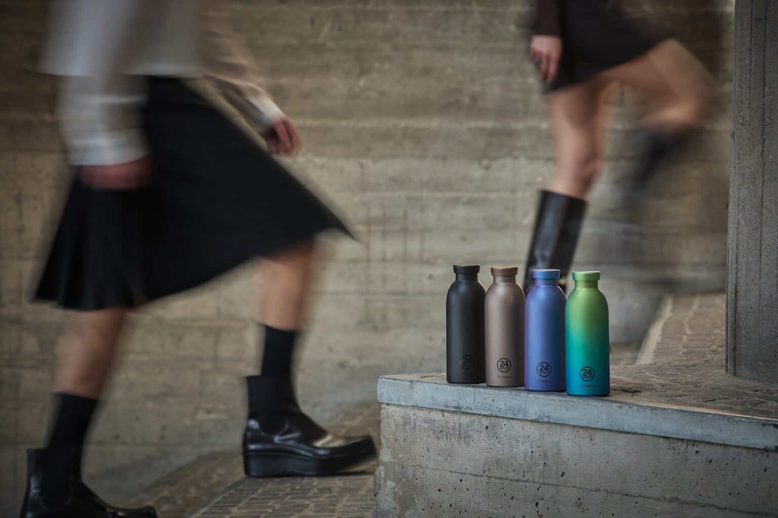 ワイ・ヨット、24Bottlesのチタンボトル新作を発売 500mlで約167g