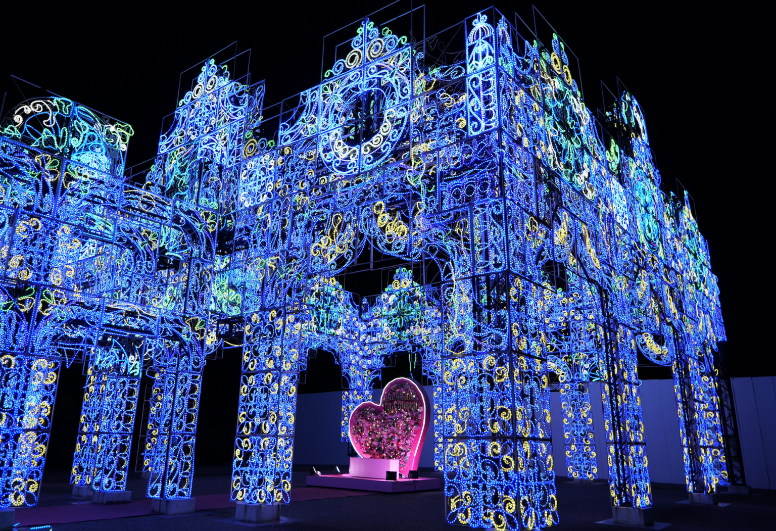 夜の遊園地を貸切「ラグコン」4月11日にラグーナテンボスで再開催、前回は参加4,000人