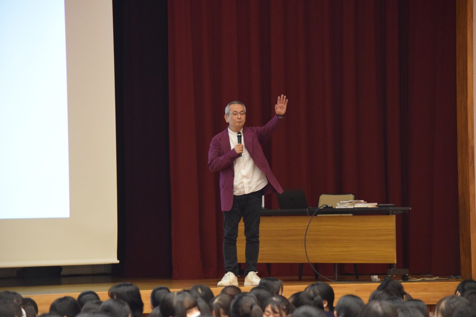 土井善晴氏が十文字中高で食から価値観を探究、5回授業で7月18日に発表へ