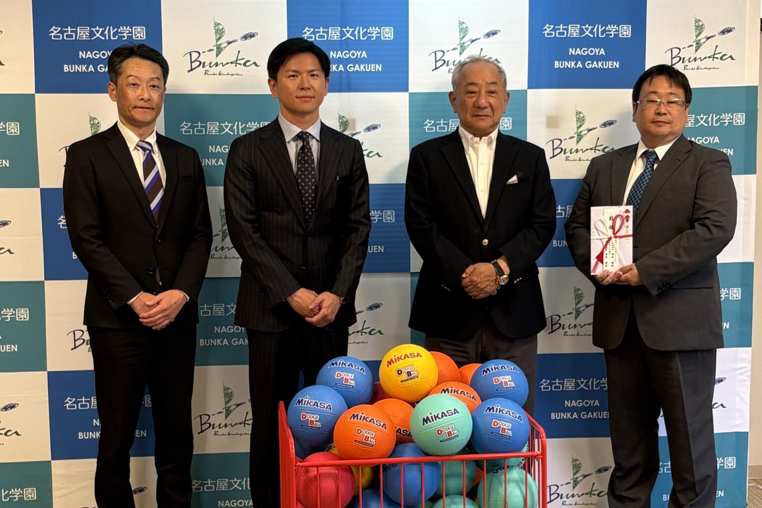 sumarch、十六銀行引受のSDGs私募債で名古屋文化幼稚園にボール寄贈