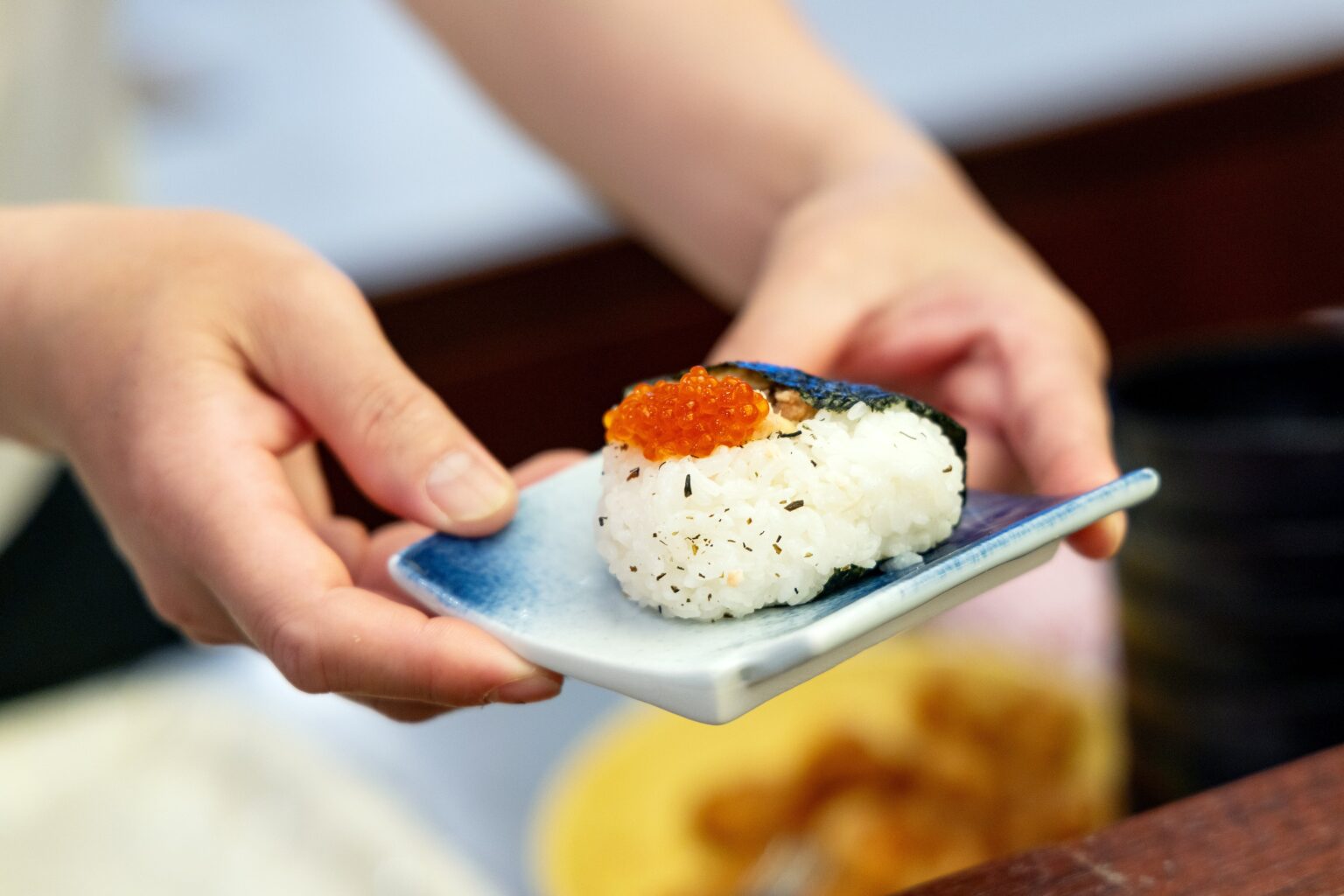 湯元啄木亭、朝食を館内バイキングか函館朝市から選べる宿泊プラン 函館駅まで片道タクシー付き