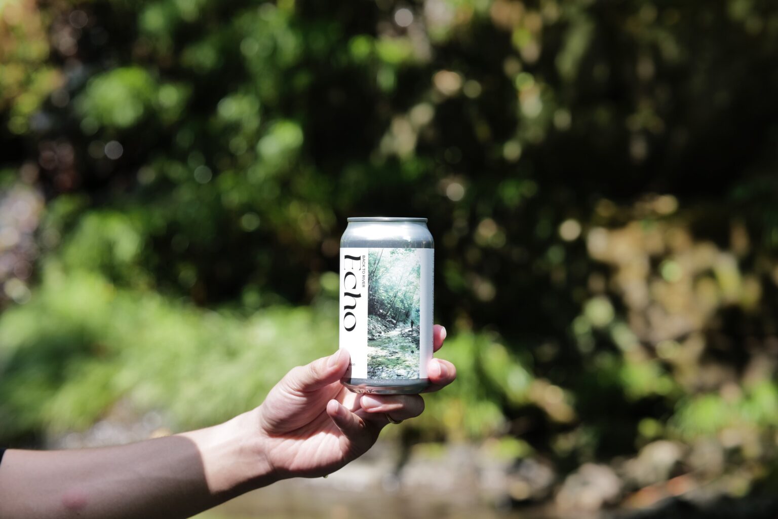 アウトドアビール売上の約10%を源流保全へ、トレイルヘッズらが14万3190円寄付