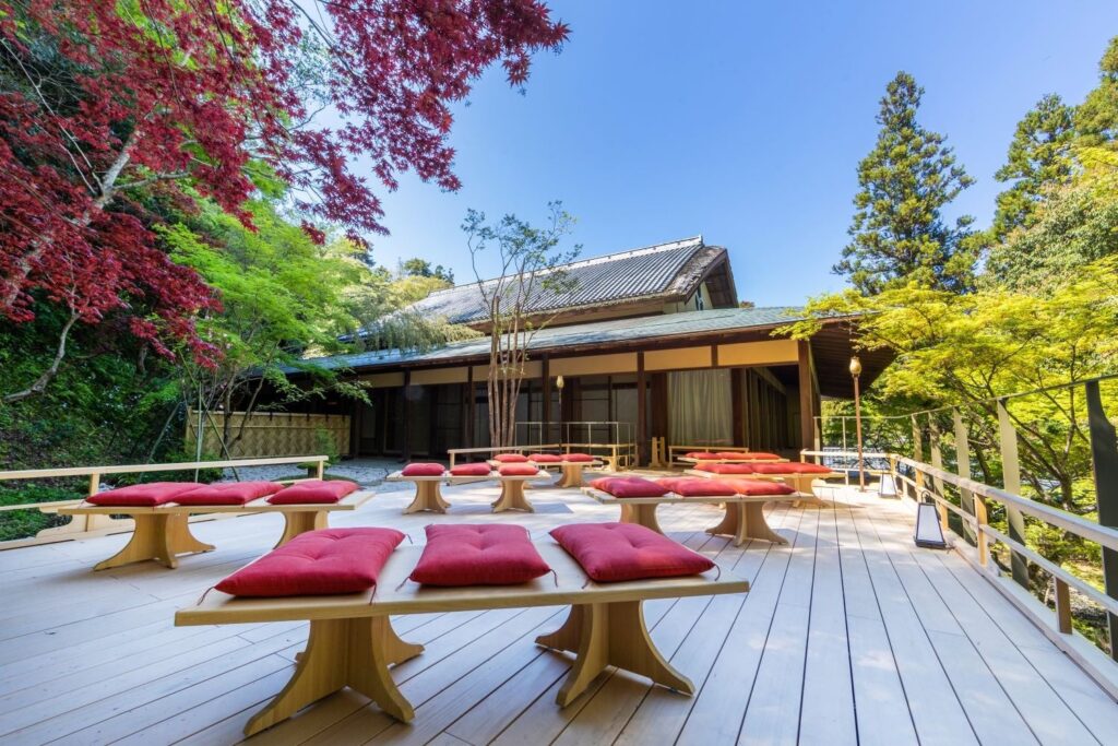 伊豆長岡温泉 三養荘、新館に「月見台」復元 5月13日から庭園と観月の滞在体験