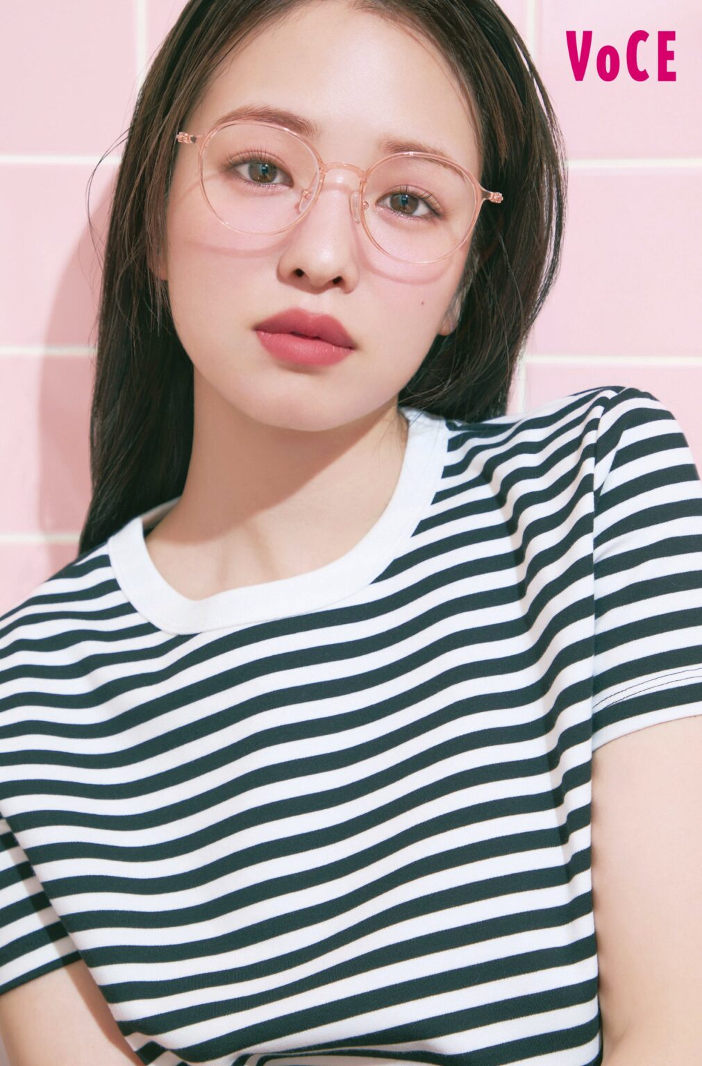 VOCE 2026年7月号、横田真悠が巻頭メイク企画に初登場 Tシャツ×サマーリップ4提案