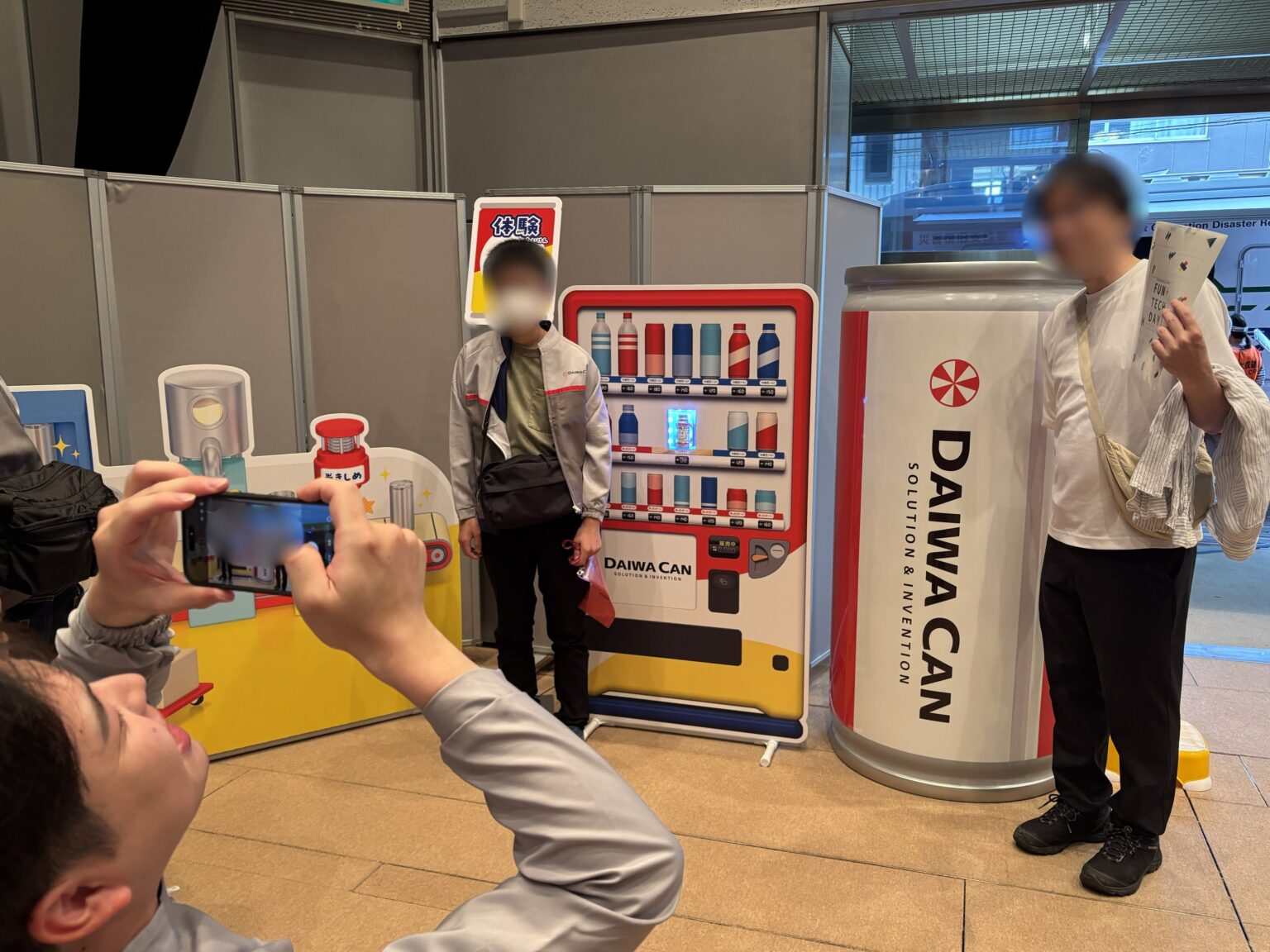 大和製罐、相模原の子ども向け技術体験で「オリジナル缶づくり」工程を公開