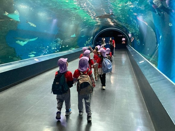 絆友会、卒園遠足と小学校交流会を実施 水族館などで思い出づくり