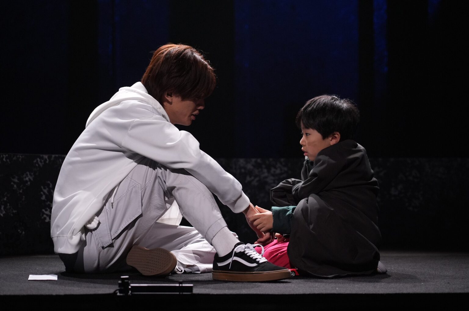 舞台「逃亡者は北へ向かう」開幕、東京芸術劇場で全12公演 千穐楽は6月21日15:30から生配信