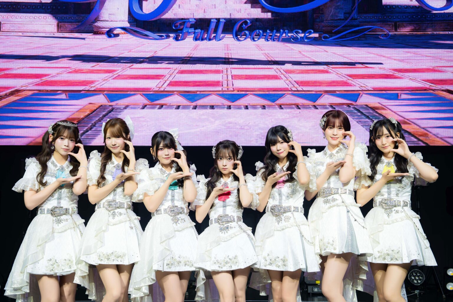 7人組「フルコース」、Zepp新宿で初ワンマン 新曲「White ROSE」初披露と5都市ツアー発表