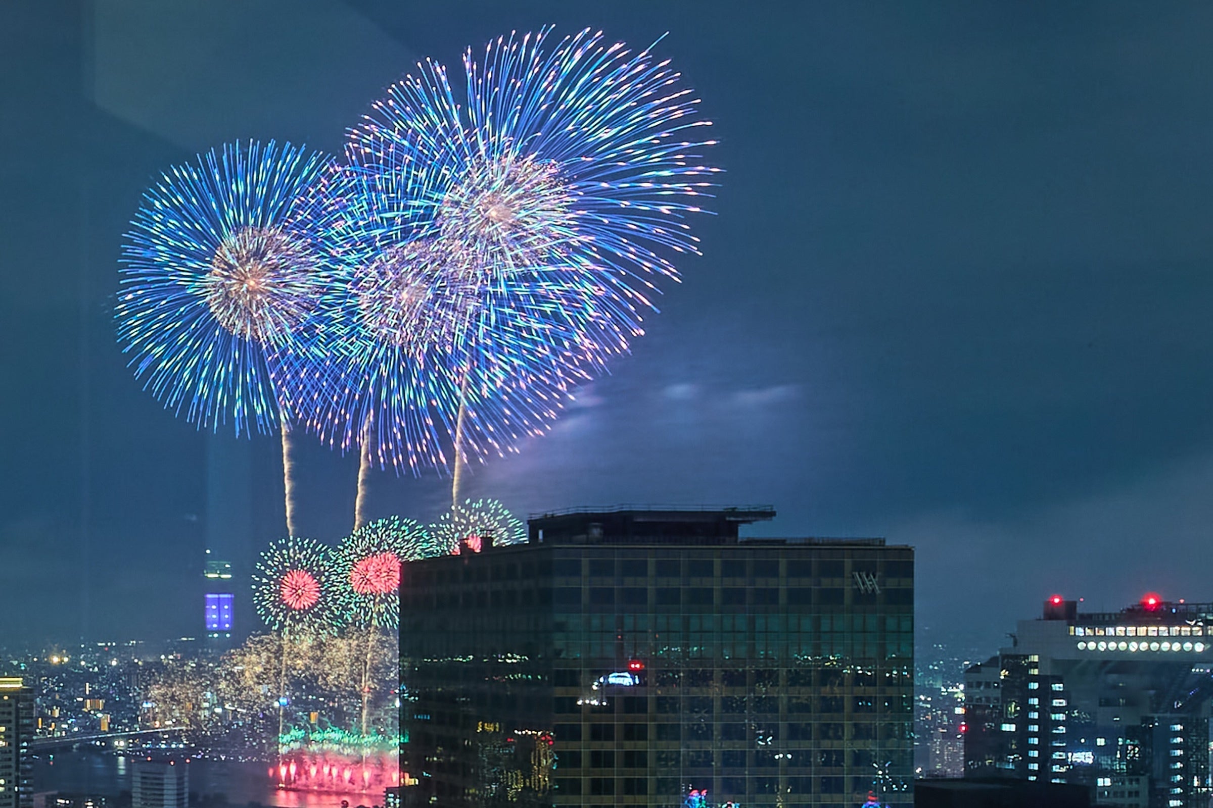 大阪ステーションホテル、淀川花火を客室から楽しむ1泊限定プランを抽選販売 大阪ステーションホテル、淀川花火を客室から楽しむ1泊限定プランを抽選販売