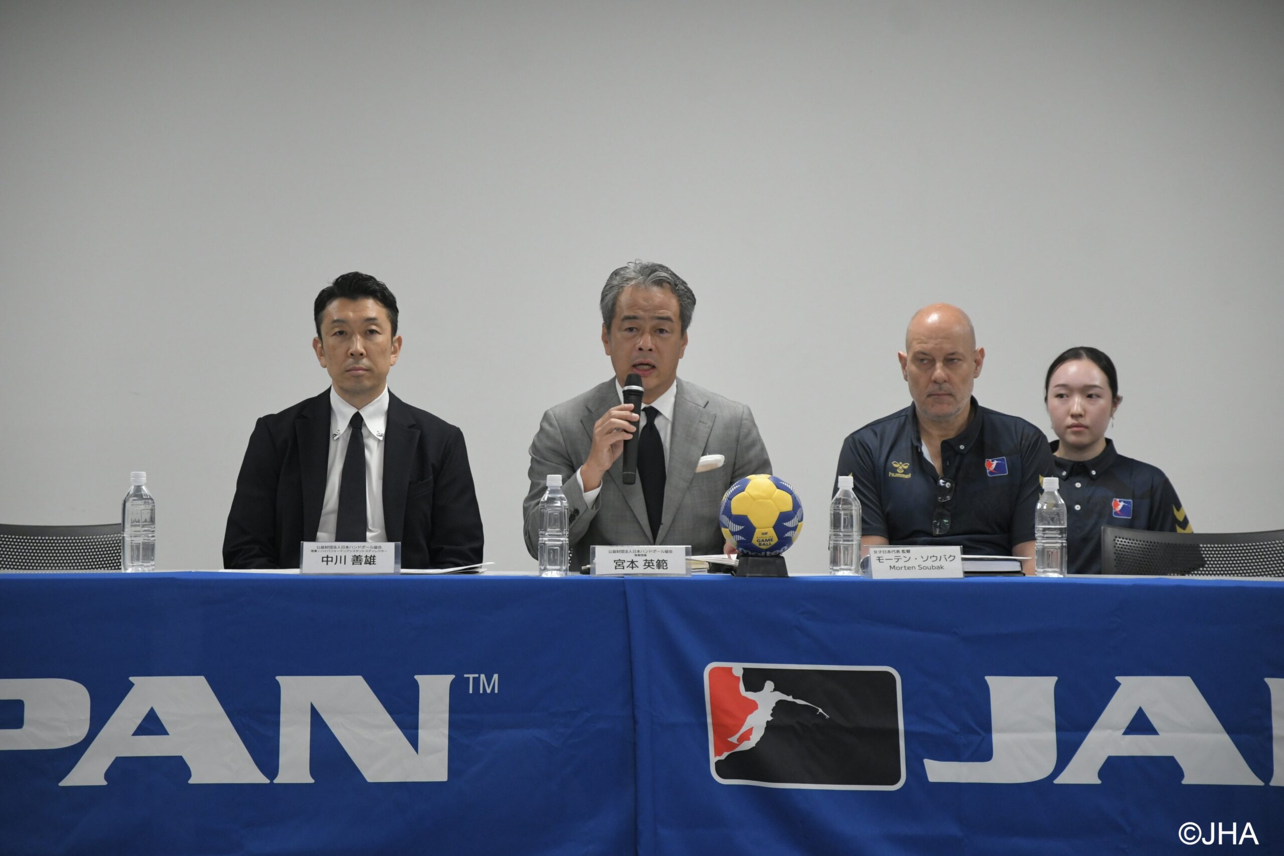 愛知・名古屋アジア大会へ、ハンドボール男女代表16人発表　新ユニフォームも初披露