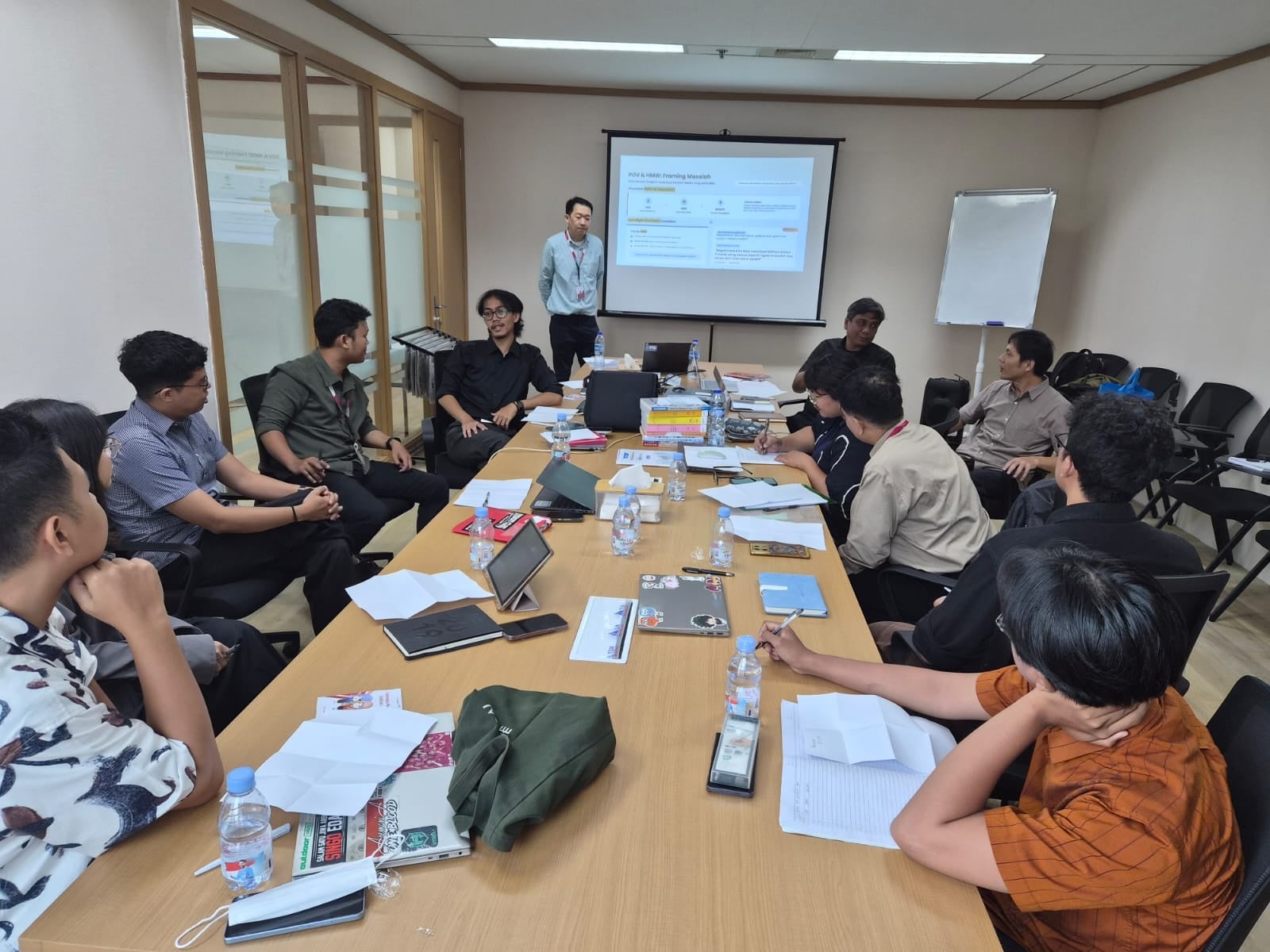インドネシア総研、現地日本語学校で「江戸の八徳」研修 教員向けに定着支援を狙う インドネシア総研、現地日本語学校で「江戸の八徳」研修 教員向けに定着支援を狙う