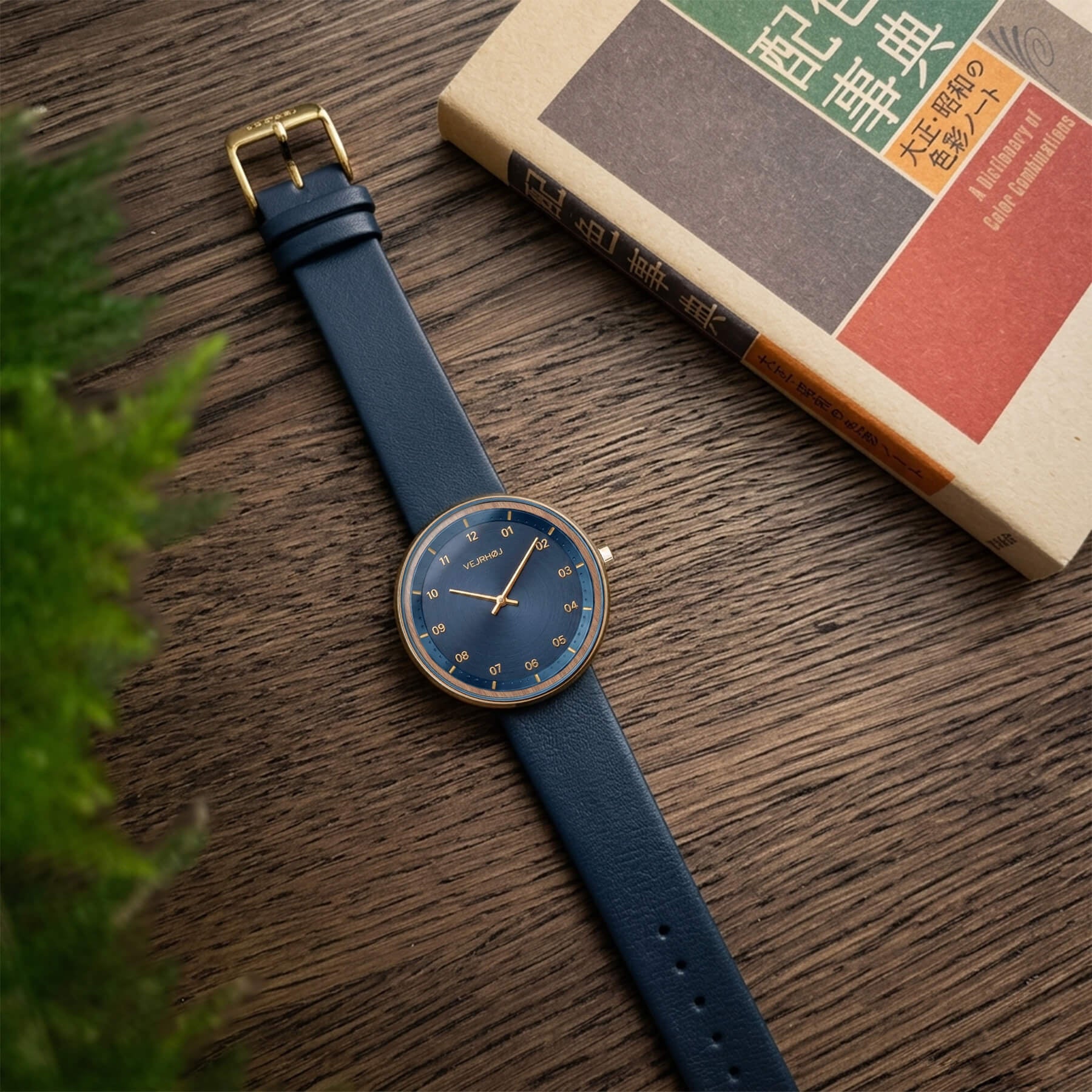 VEJRHØJ、新作「BLUE & GOLD」発表 桜の木×深みブルーで初回150本限定 VEJRHØJ、新作「BLUE & GOLD」発表 桜の木×深みブルーで初回150本限定