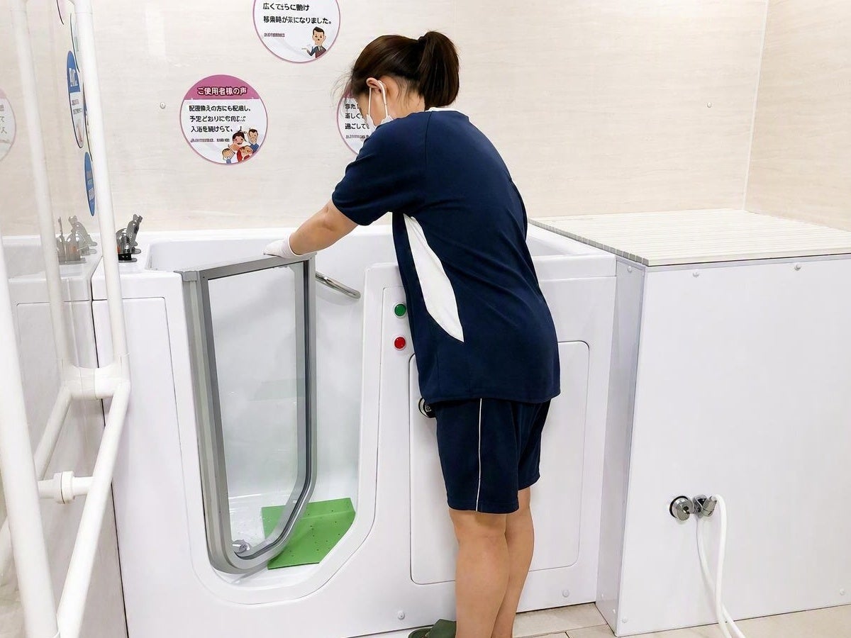 SOYOKAZEとサイエンス、個浴で入浴介助負担を測定　「ミラブル アシストバス」実証を大阪で開始