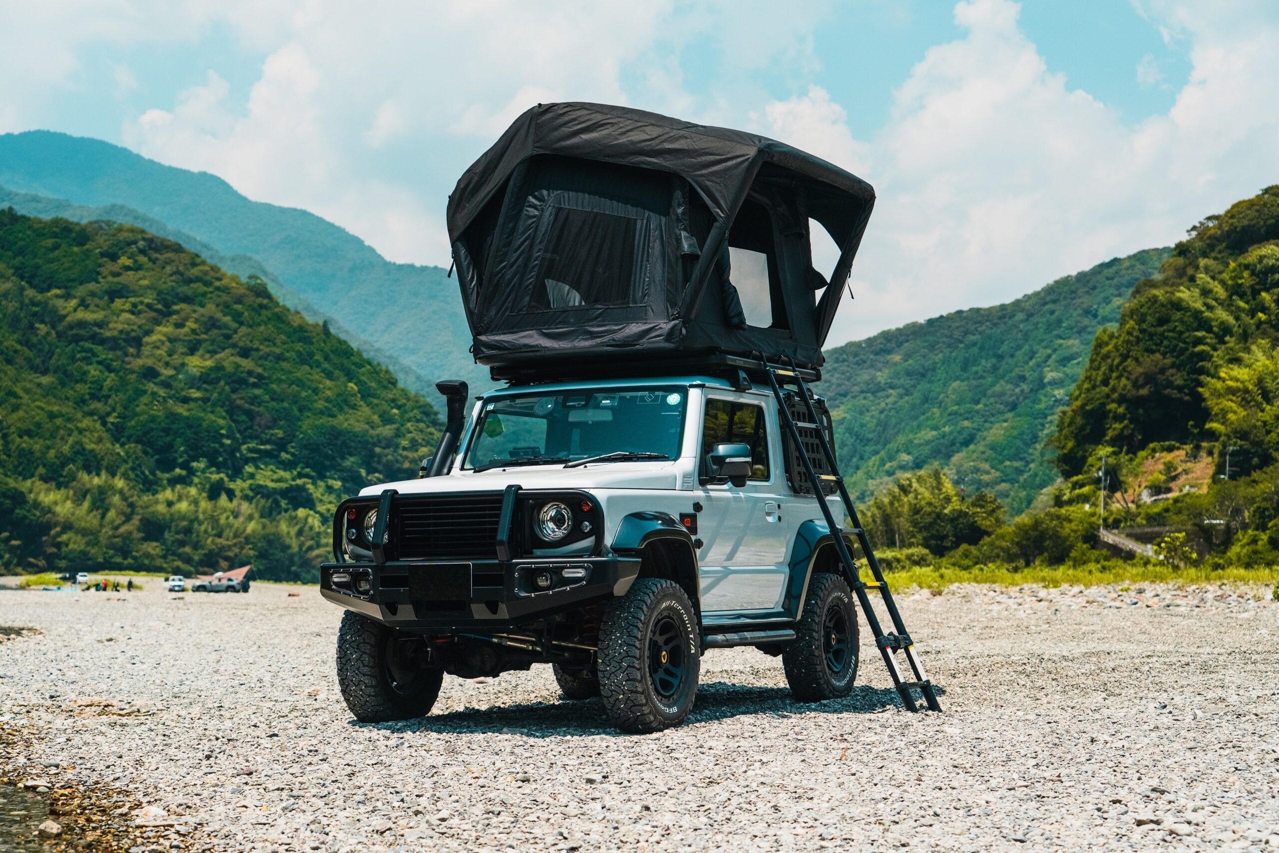バッグ収納できる超軽量ルーフテント「peakpod」新型PP-3、7月30日予約開始