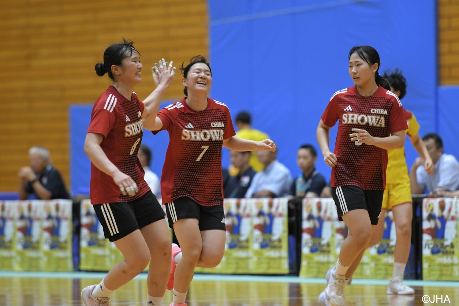 昭和学院(千葉)が女子決勝23-17で洛北(京都)下し3連覇、全日本高校ハンドボール選手権 昭和学院(千葉)が女子決勝23-17で洛北(京都)下し3連覇、全日本高校ハンドボール選手権